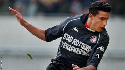 robin van persie  arsenal  man utd striker returns  feyenoord bbc sport