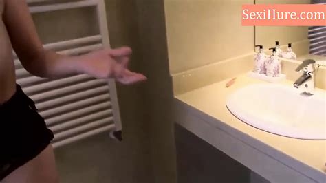 stiefschwester ficken mit stiefbruder im badezimmer xhamster