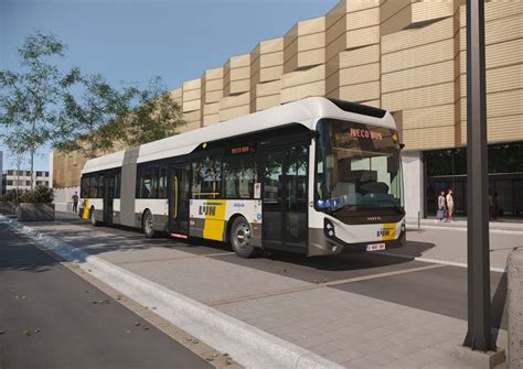 iveco bus firma  acuerdo marco record  de lijn de  buses electricos carril bus