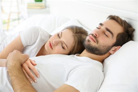 5 Common Sleeping Positions For Couples Kikaysikat