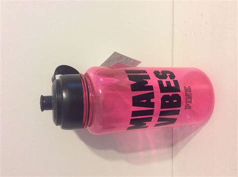 Victoria S Secret Pink Water Bottle 32 Oz Pull Top