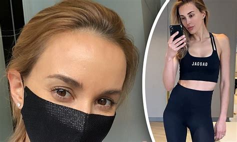 rebecca judd tells fans to stay the f k at home amid victoria s