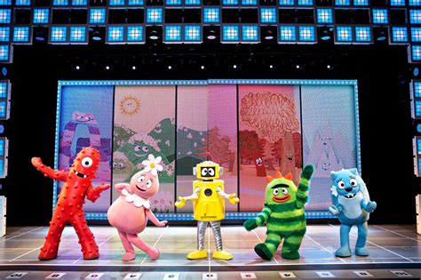 all new spectacular yo gabba gabba live music is awesome to rock