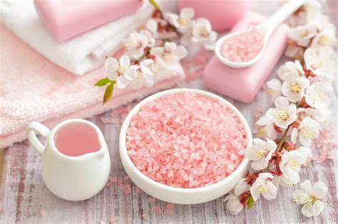 diy himalayan pink salt scrub