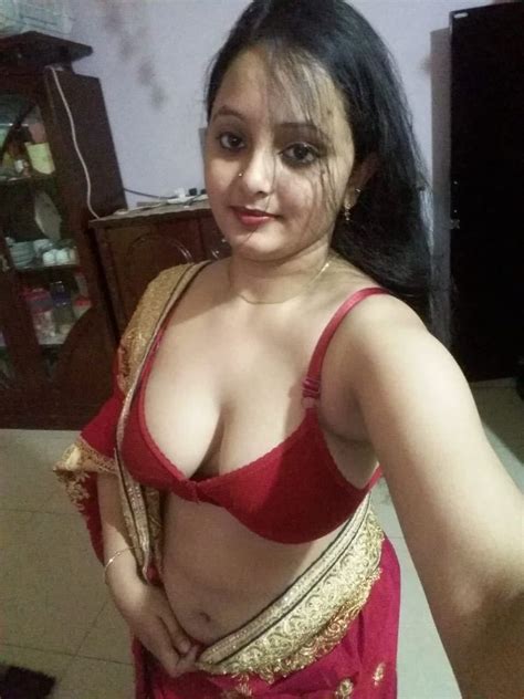 Desi Girl In Saree Nude For Lover Video Hd Pics