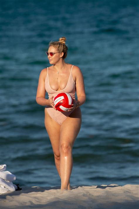 iskra lawrence pink swimsuit hot celebs home