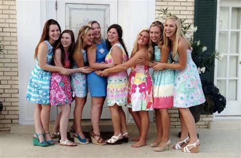 Total Sorority Move 7 Sorority Poses We Can’t Get Enough Of