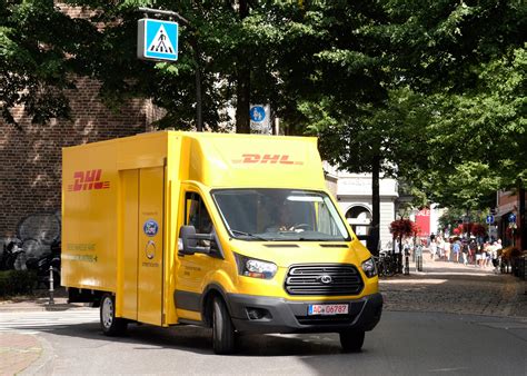 dhl exporteert zijn elektrische bestelwagens naar andere continenten