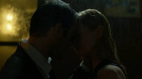Daredevil Matt And Karen First Kiss Hd 1080p Youtube