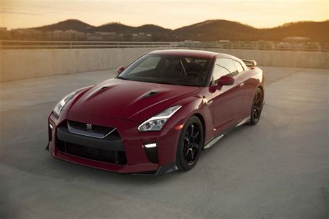 nissan gt  review ratings specs prices    car connection