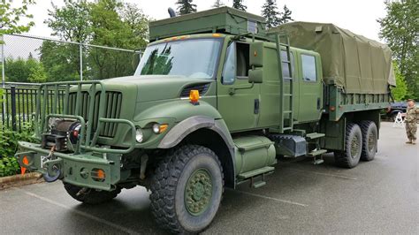 navistar defence international  series military truck canadian armed forces overland