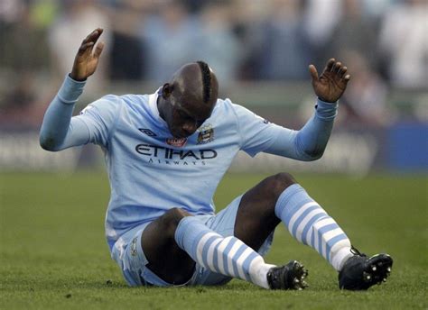Mario Balotelli Outscores Wayne Rooney In The Bedroom According To