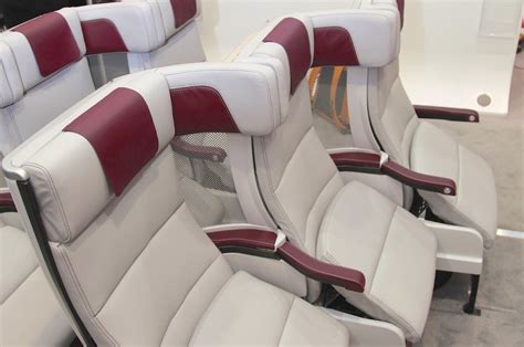 economy seat concept    passengers booking  middle seat