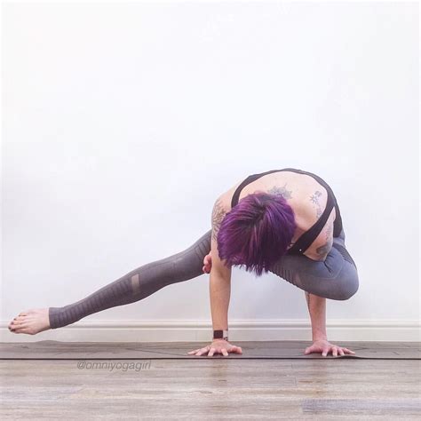 likes  comments laura large atomniyogagirl  instagram