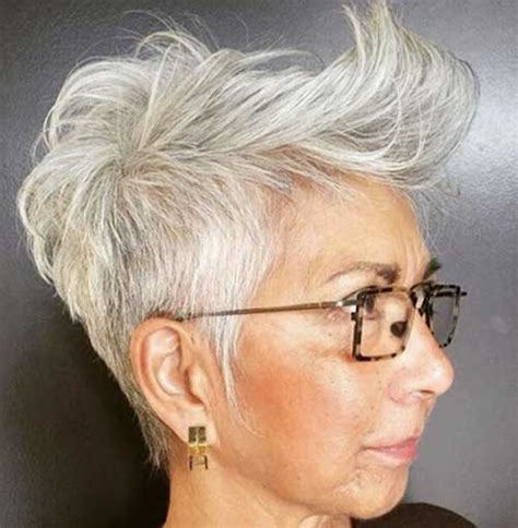 2019 short hairstyles for older women with thin hair