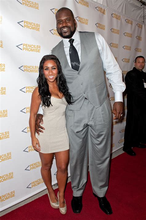 18 photos of nba players making people look tiny for the win