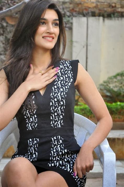 kriti sanon hot photo gallery at nenokkadine movie interview hq pics n galleries