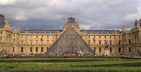 louvre history collections facts britannica