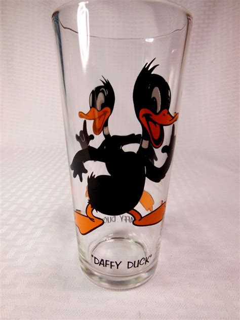 Pepsi Warner Brothers 1973 Looney Tunes Glass Daffy Duck Amazing Shape