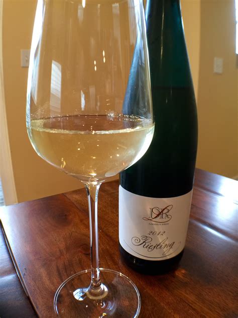 dr  riesling  pour wine