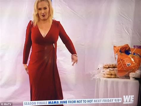 mama june shows off her size 4 body in that sexy dress daily mail online