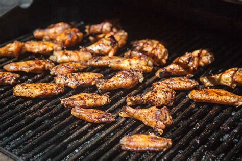 grilled bbq wings simplyrecipescom
