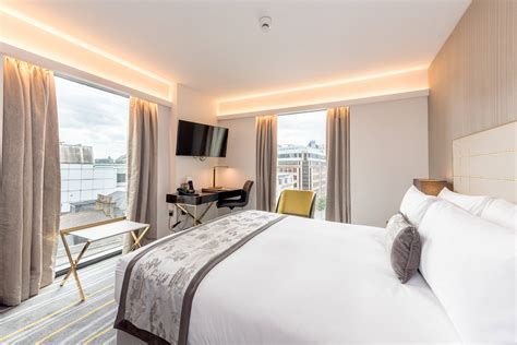 star hotels  london dorsett superior  room