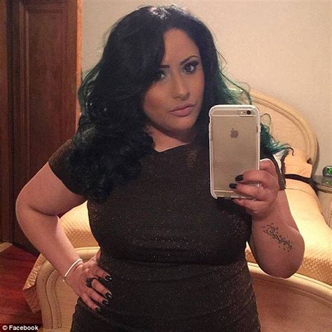 Big Women Big Loves Mar Ortizcelebrates Her Curves In A Candid Selfie