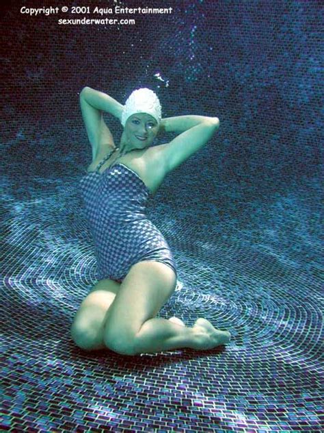 454 Best Women Underwater Images On Pinterest