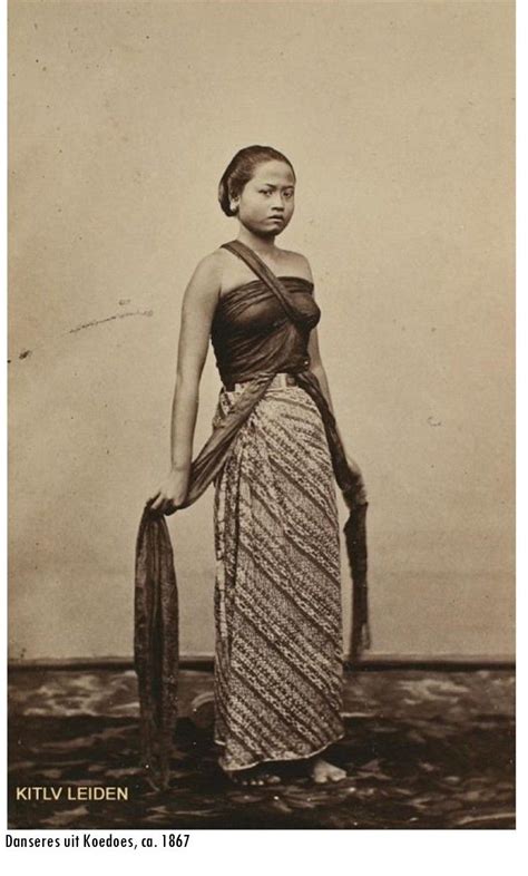 Indonesia ~ Dancer From Koedoes Java ~ 1867 Mooi Indie
