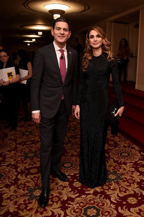 glamorous queen rania of jordan gives speech at rescue dinner 2016 in new york
