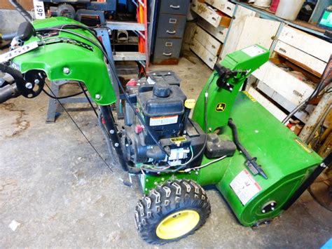 john deere se snowblower running