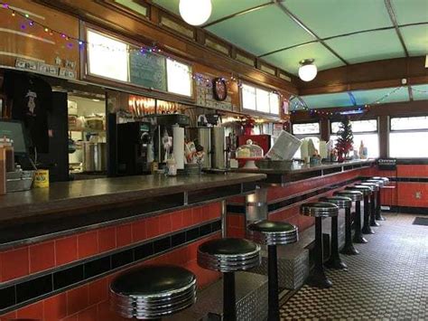 Restored Diner Serves Up Bbq In Savannah Retro Roadmap