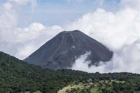 images isalco el salvador volcano clouds