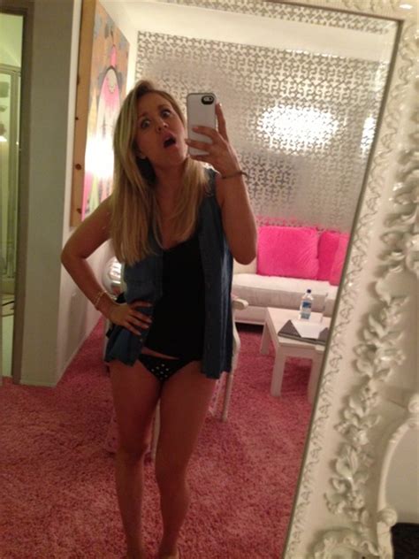 Kaley Cuoco Selfies The Fappening 2014 2020 Celebrity