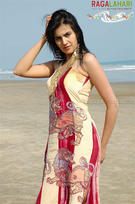 Anuradha Mehta Armpit Show ~ Kannada Hot Actress
