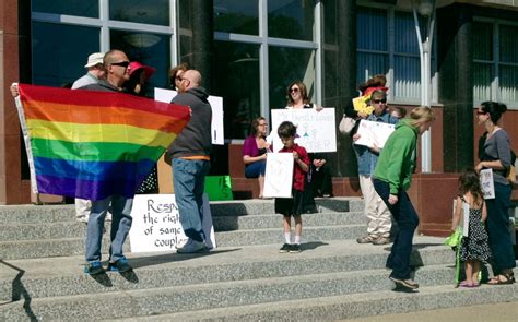 Federal Judge Puts Wisconsin Gay Marriages On Hold Al Jazeera America