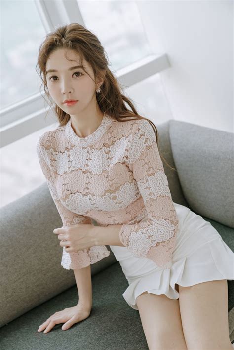 Park Soo Yeon Model Bodycon Dress And Mini Skirt Jan 18 2