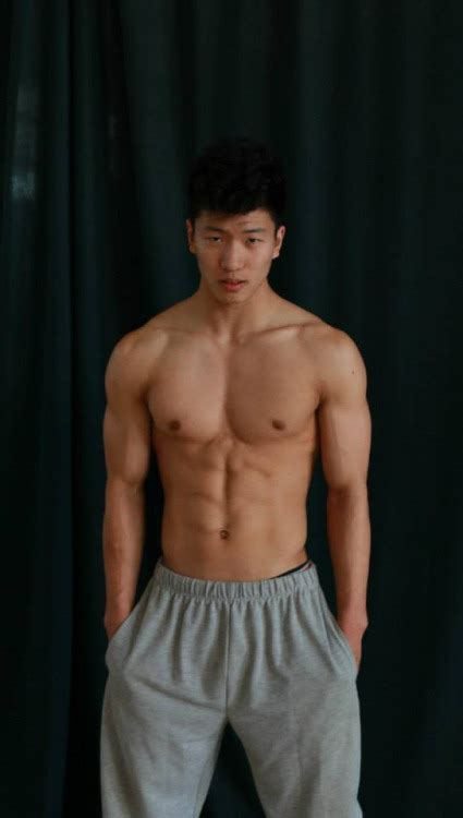 fit asian dude queerclick