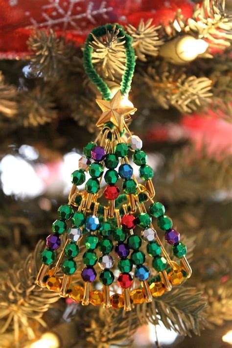 10 kits for beaded safety pin christmas tree