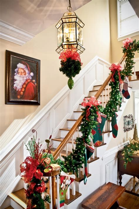 christmas staircase decor ideas    love feed inspiration