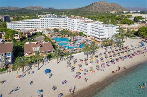 en medio del caos doce hoteles de mallorca se renuevan noticias de