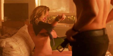 elizabeth lail nude and topless pics and sex scenes scandal planet