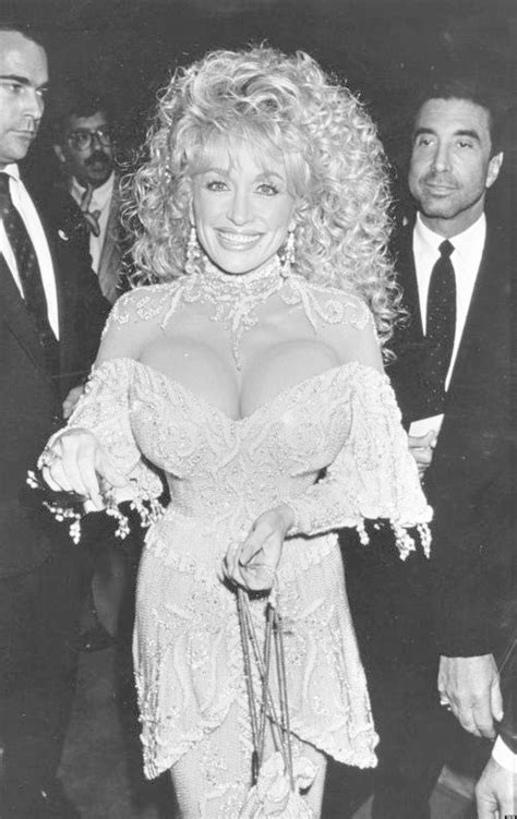 Dolly Parton Hairstyles 39 Photos For Your Inspiration