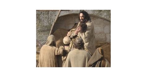 rodrigo santoro aparece incrível em primeiras fotos como jesus cristo