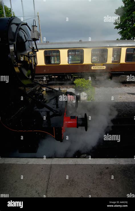 Motor Goliath Und Pullman Wagen Natasha South Devon Steam Railway In