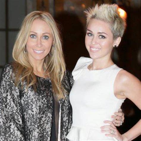 Miley Cyrus Wishes Mom A Happy 22nd Birthday E Online