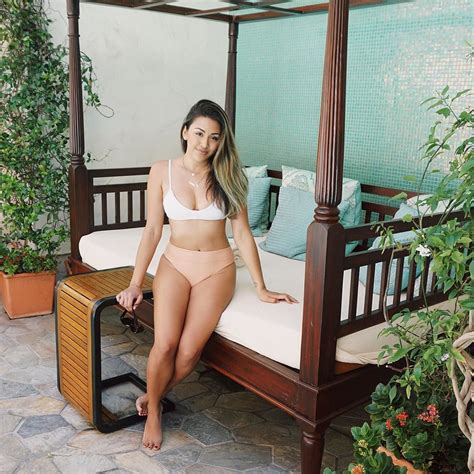 Jessica Lesaca Bikini And Cleavage Pictures 32 Pics
