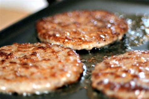 easy homemade breakfast sausage recipe housewife  tos