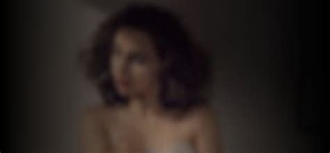 Emilia Clarke Esquire Photo Shoot Nude Scenes Naked Pics